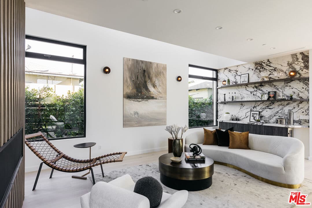 Hubbard Street - Culver City Modern - Image 11